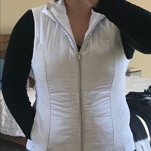 ATHLETA vest in white